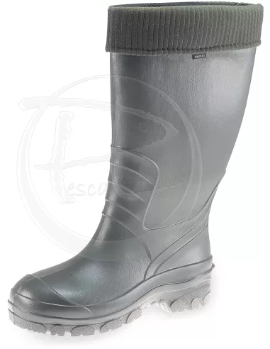 Universal Boot Boots Warm Up to -30 Degrees